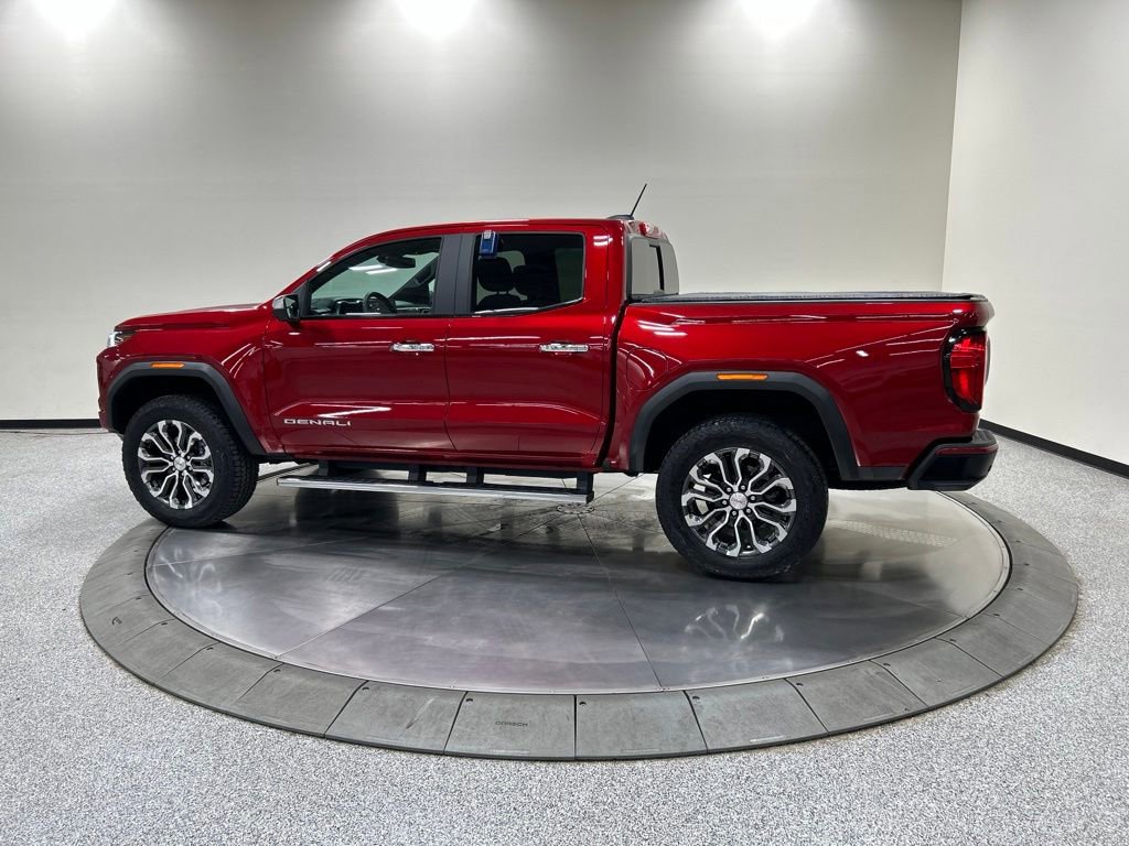 Used 2024 GMC Canyon Denali AWD/4WD image 10