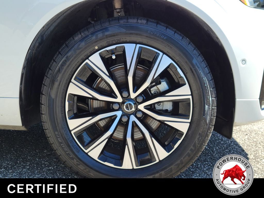 Used 2024 Volvo XC60 B5 Plus AWD/4WD image 12