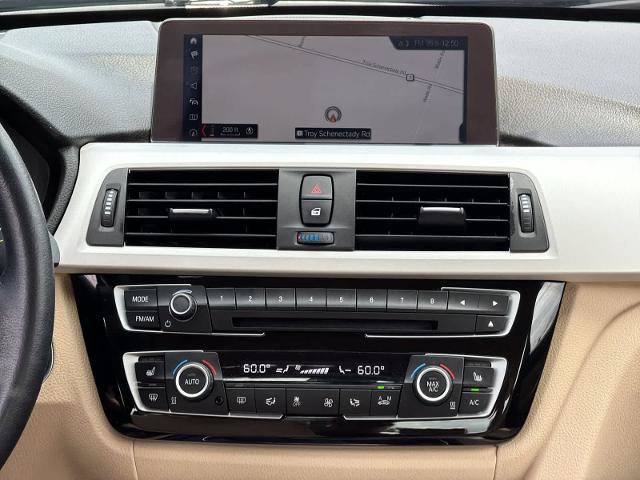 Used 2018 BMW 320i xDrive Sedan w/ Convenience Package AWD/4WD image 29