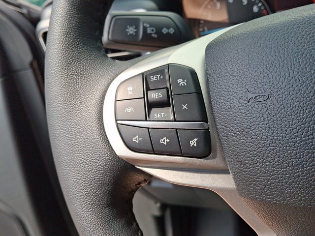 Certified 2024 Ford Explorer XLT w/ Equipment Group 202A AWD/4WD image 9