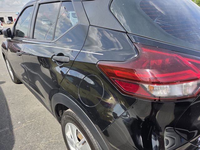 Used 2023 Nissan Kicks S image 10