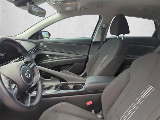 Used 2023 Hyundai Elantra SEL w/ Convenience Package FWD image 16