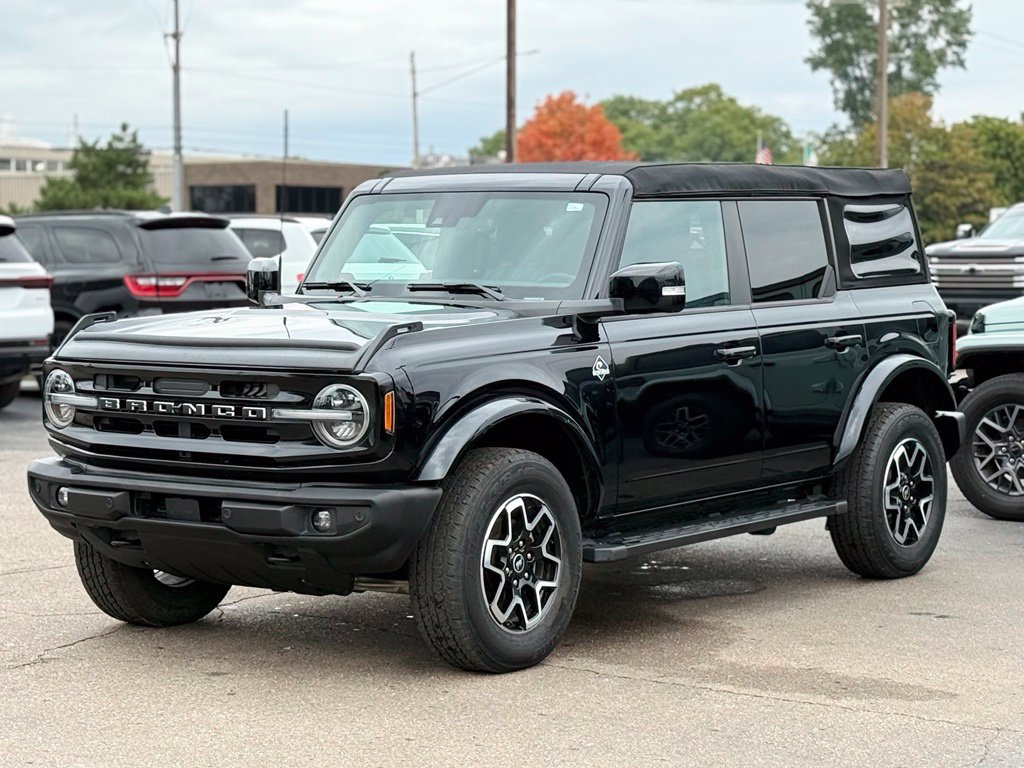 Certified 2023 Ford Bronco Outer Banks AWD/4WD image 46