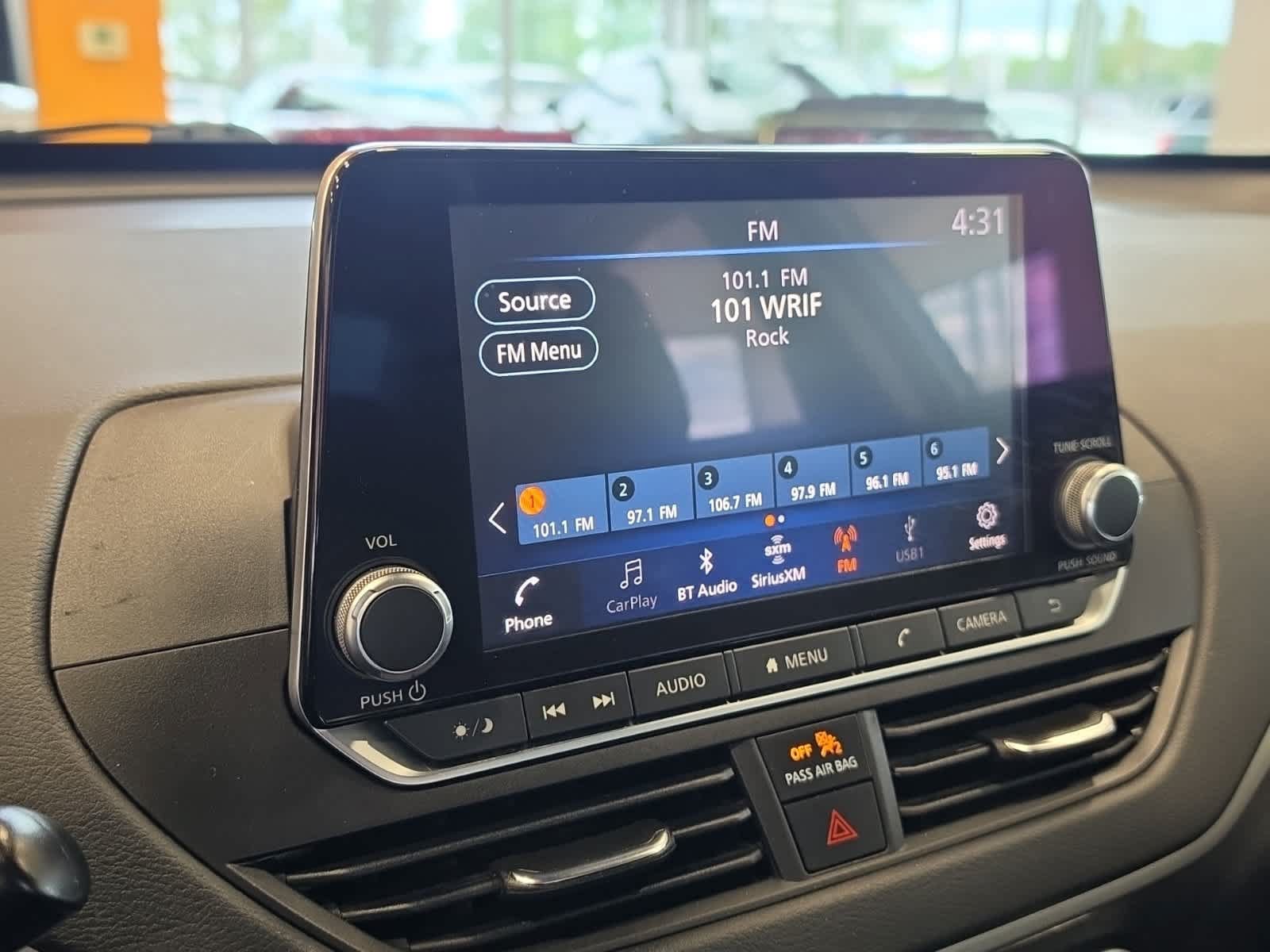Used 2022 Nissan Altima 2.5 SV FWD image 26