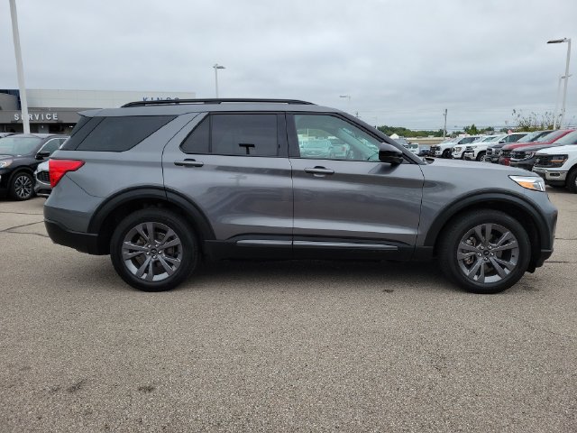 Certified 2023 Ford Explorer XLT w/ Equipment Group 202A AWD/4WD image 6