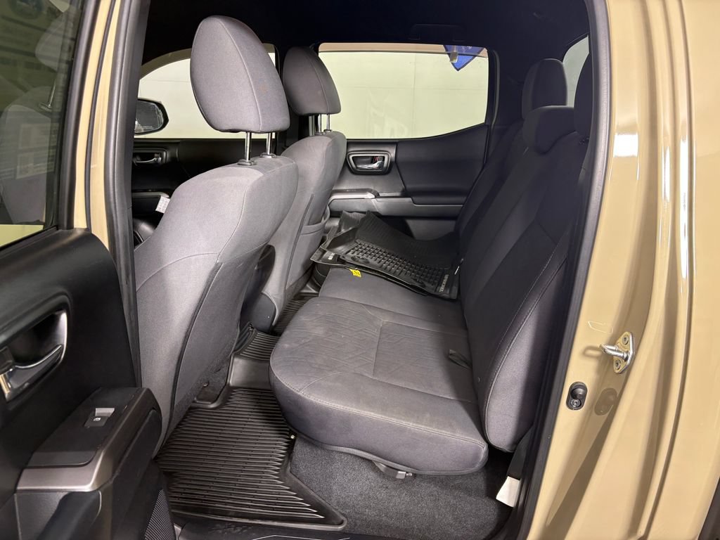 Used 2018 Toyota Tacoma TRD Sport w/ Technology Package AWD/4WD image 28