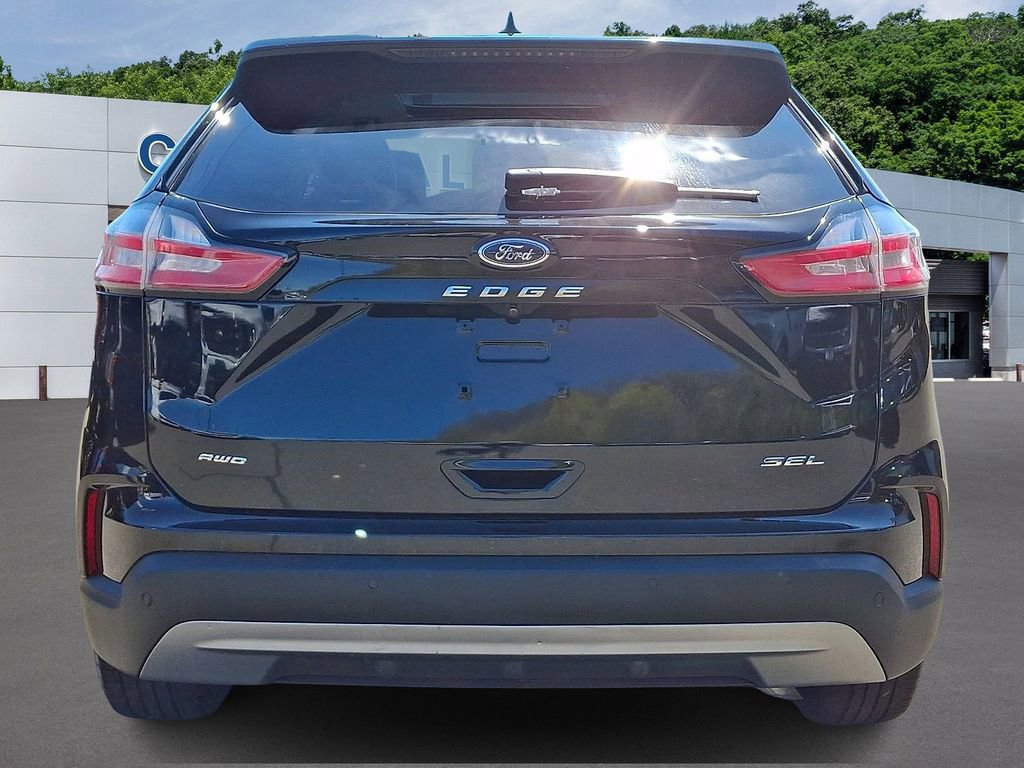 Certified 2022 Ford Edge SEL w/ Convenience Package AWD/4WD image 3