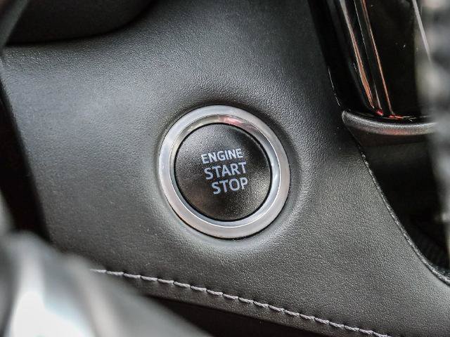 Used 2021 Toyota Highlander XLE AWD/4WD image 38
