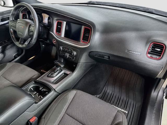Used 2022 Dodge Charger SXT w/ Blacktop Package AWD/4WD image 32