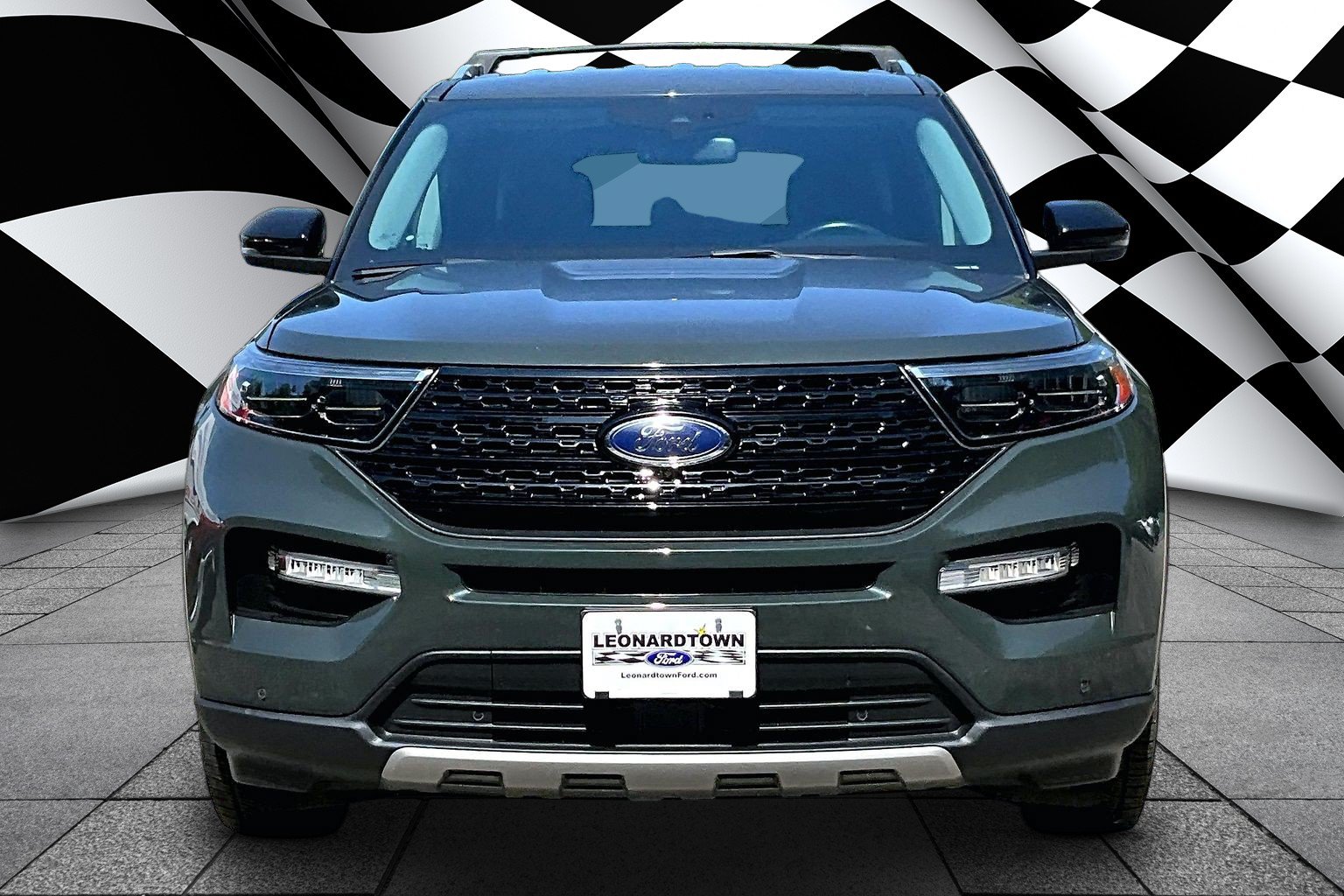 Certified 2022 Ford Explorer Limited w/ Equipment Group 301A AWD/4WD image 3