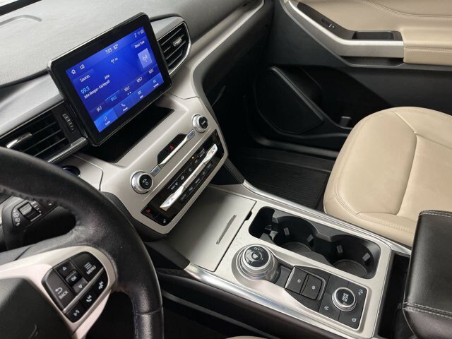 Certified 2023 Ford Explorer XLT w/ Equipment Group 202A AWD/4WD image 23