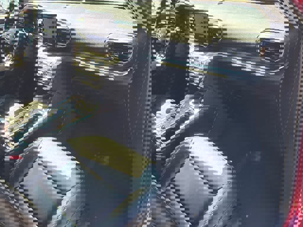 Certified 2022 Ford Explorer XLT w/ Equipment Group 202A image 13