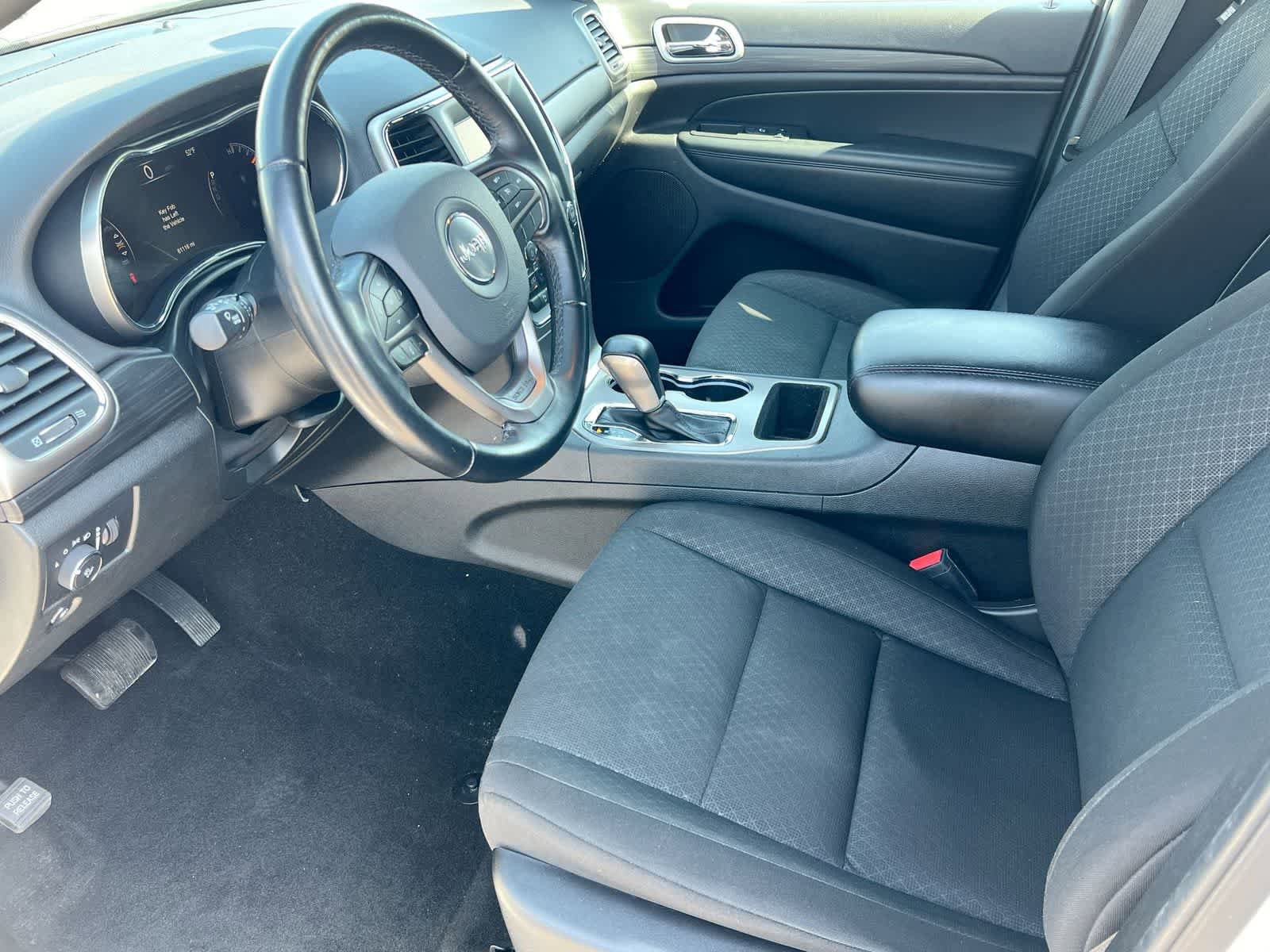 Used 2021 Jeep Grand Cherokee Laredo AWD/4WD image 10