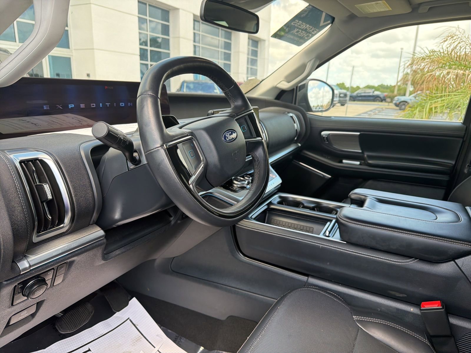 Certified 2025 Ford Expedition Max Platinum image 14