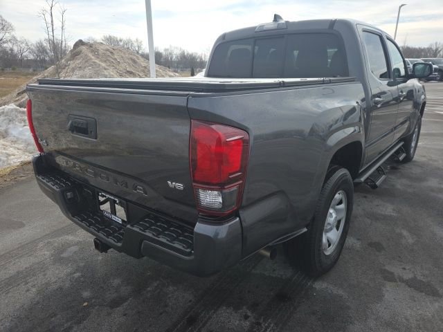 Used 2022 Toyota Tacoma SR image 3