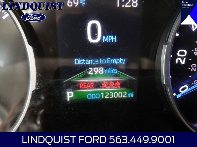 Used 2021 Toyota RAV4 LE AWD/4WD image 14