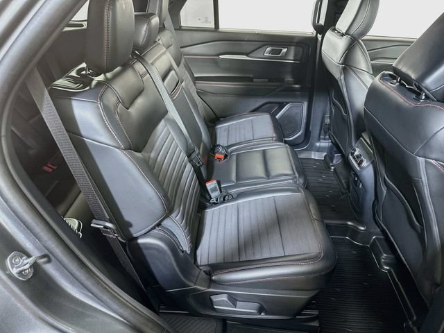 Certified 2025 Ford Explorer ST-Line w/ Premium Package AWD/4WD image 15