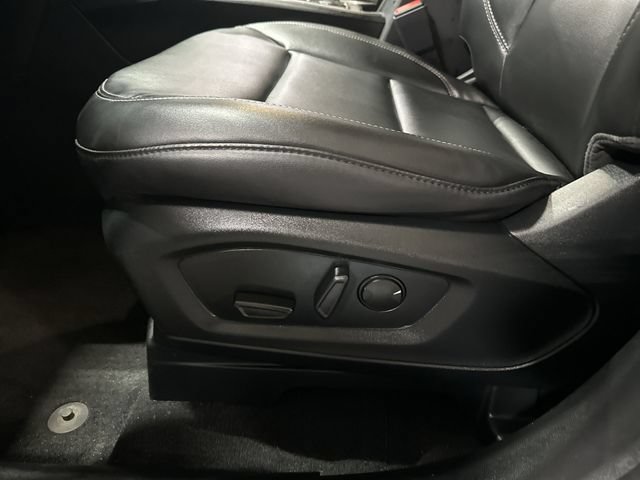 Certified 2024 Ford Explorer XLT w/ Equipment Group 202A AWD/4WD image 18