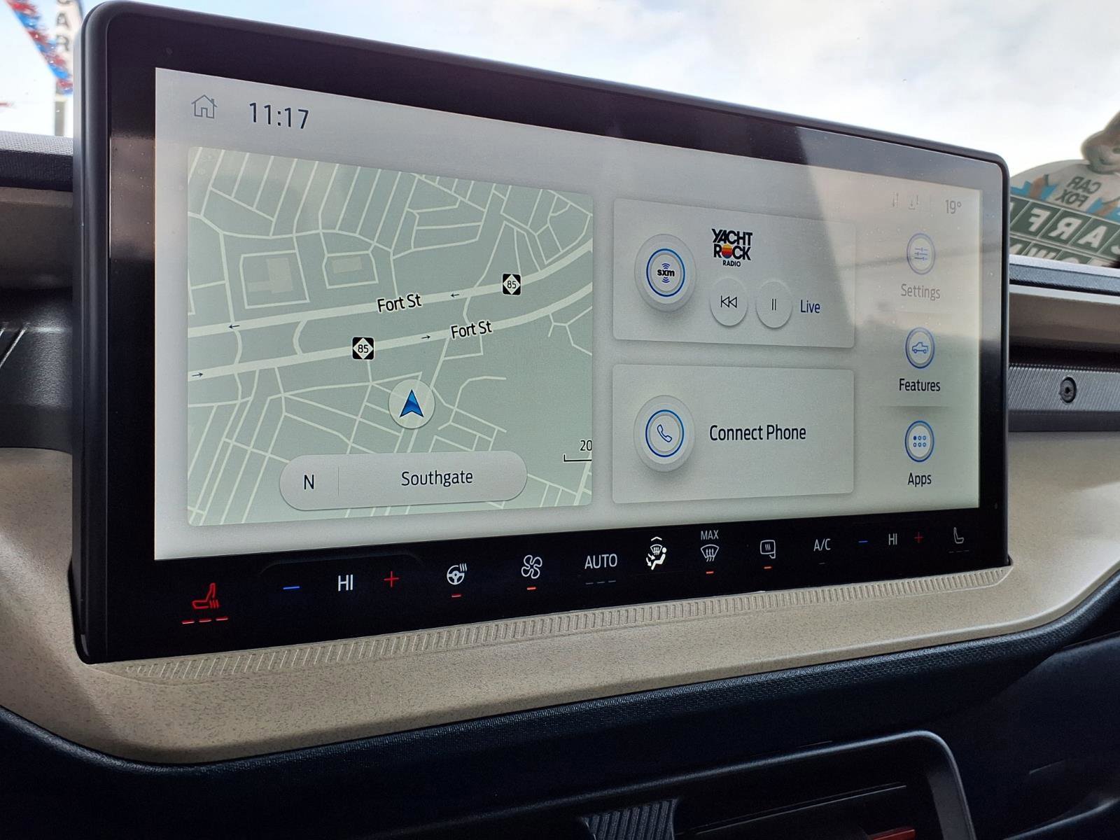 Certified 2025 Ford Maverick Lariat image 15