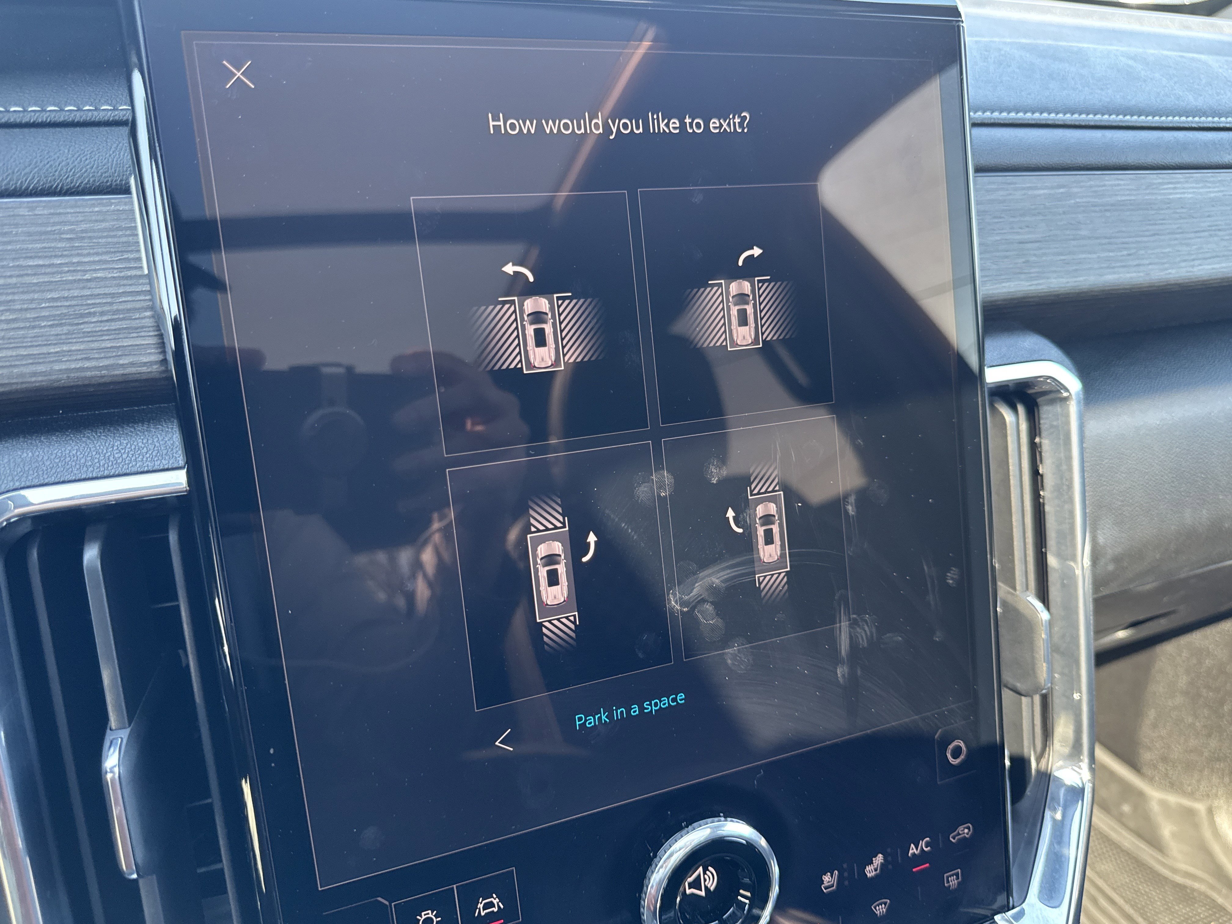 Used 2024 GMC Acadia Denali w/ Super Cruise Package image 31