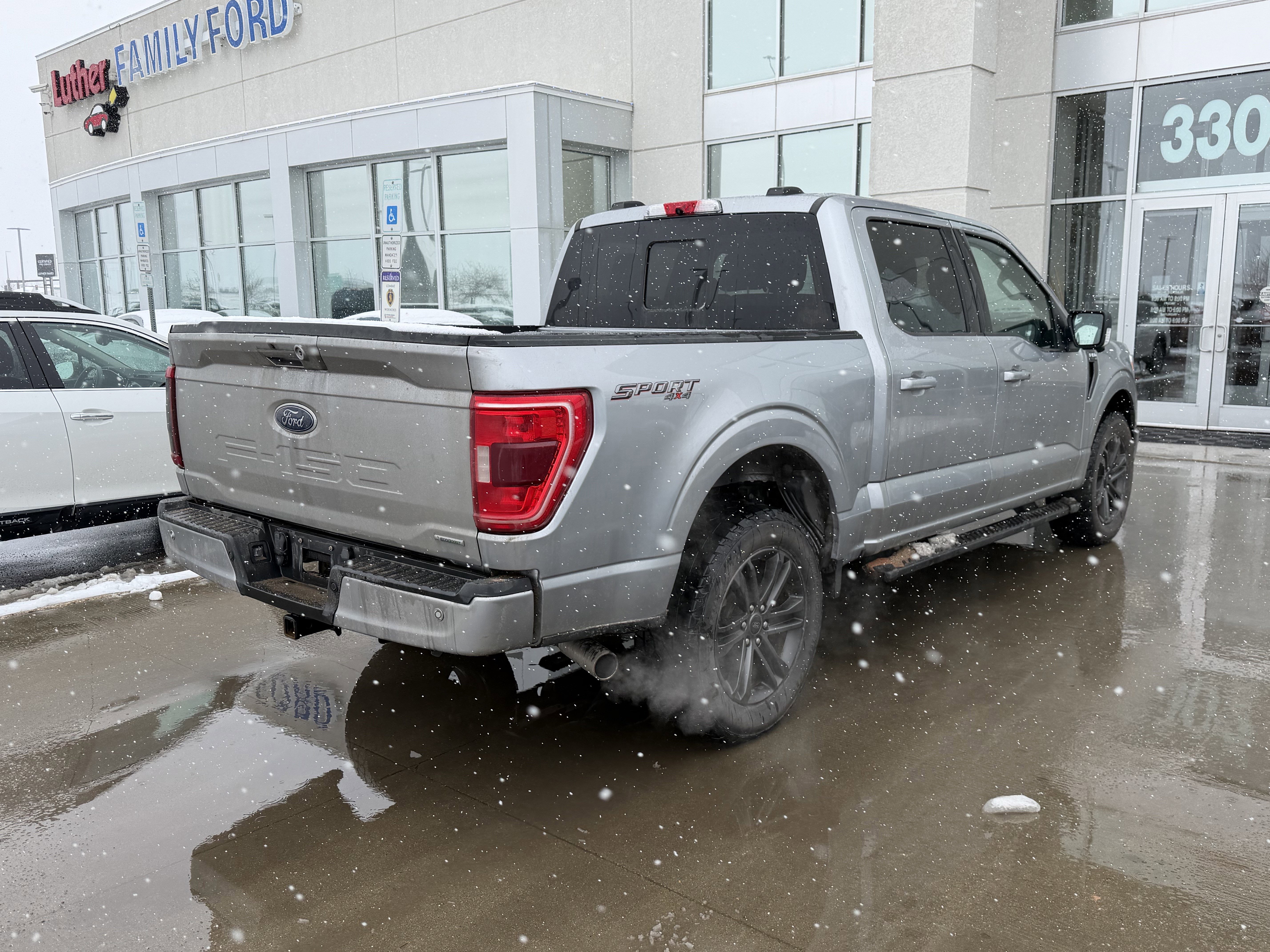 Certified 2022 Ford F150 XLT w/ Equipment Group 302A High image 3