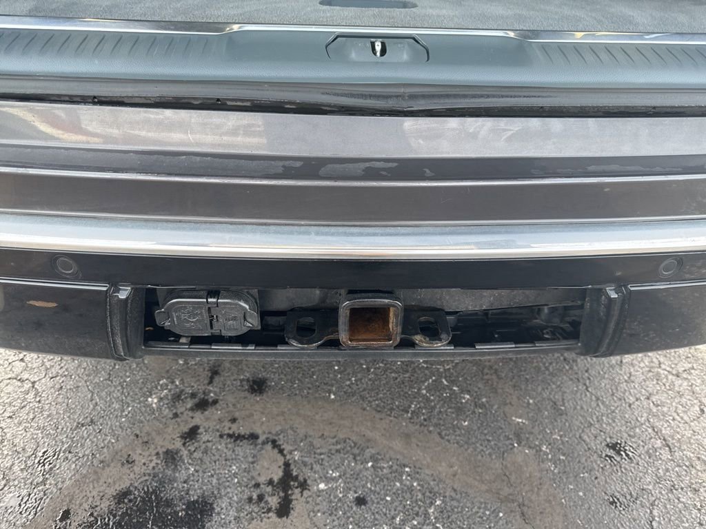 Used 2022 Jeep Grand Wagoneer Series III w/ Rear Seat Video Group 1 image 10