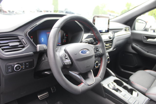 Certified 2023 Ford Escape ST-Line Select AWD/4WD image 11