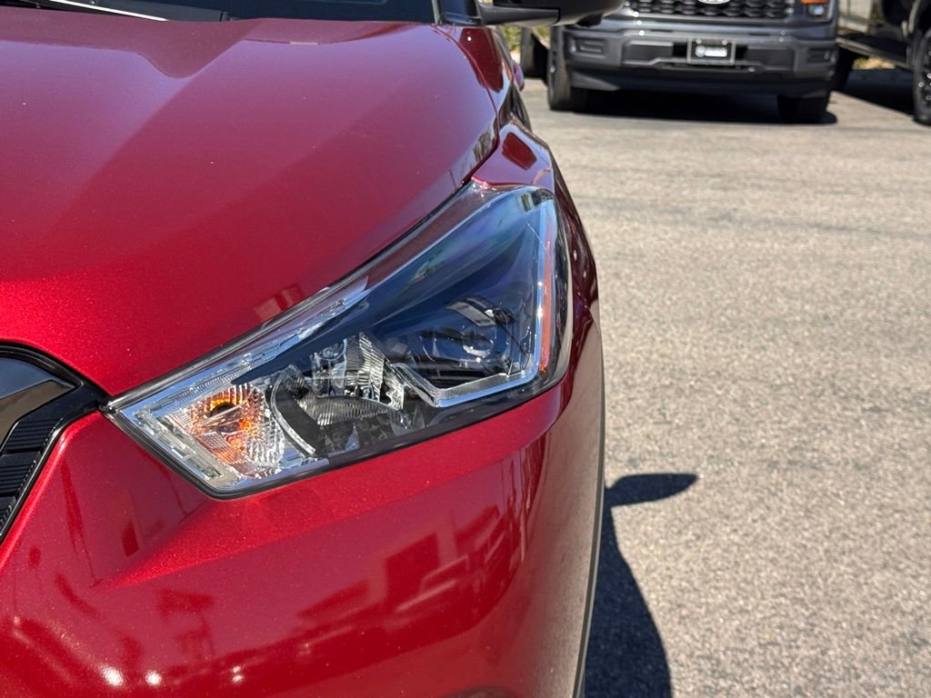 Used 2019 Nissan Kicks SR image 8
