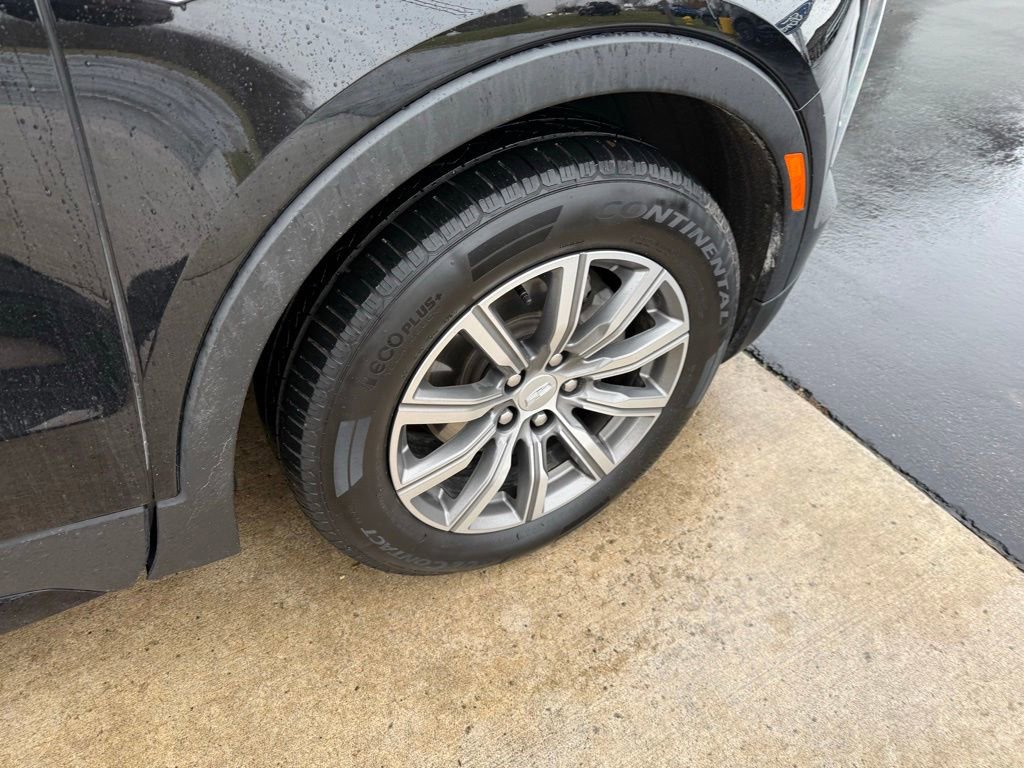 Used 2020 Cadillac XT4 Sport w/ Cold Weather Package image 11