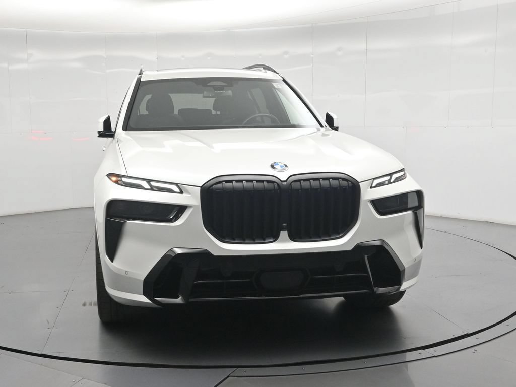 Used 2025 BMW X7 xDrive40i w/ M Sport Package AWD/4WD image 47