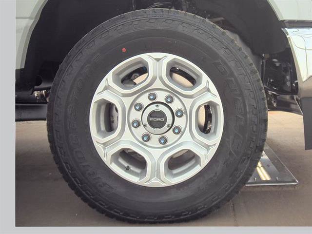 Certified 2026 Ford F250 XLT w/ XLT Premium Package AWD/4WD image 6
