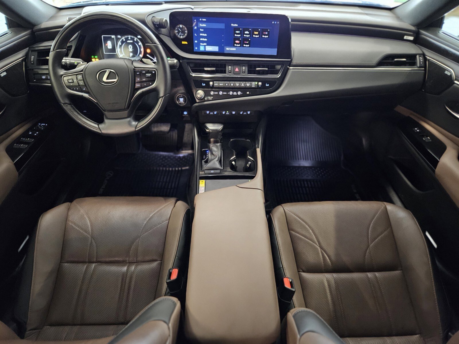 Used 2025 Lexus ES 350 Ultra Luxury image 11