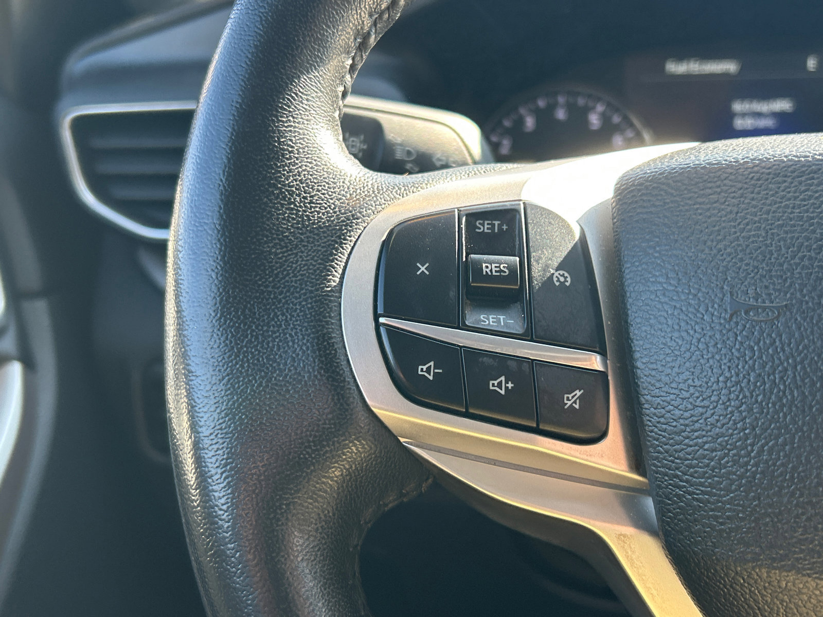 Certified 2023 Ford Explorer XLT w/ Equipment Group 202A image 13