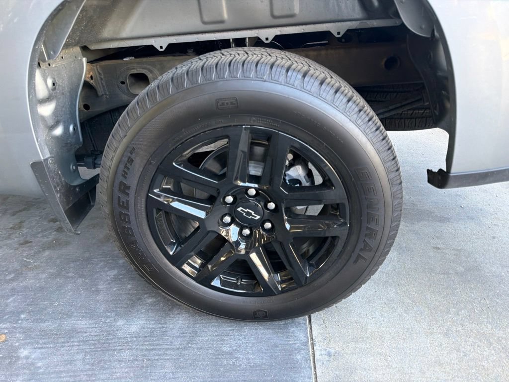 Used 2025 Chevrolet Silverado 1500 Custom RWD image 4