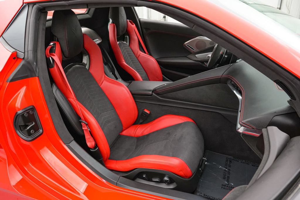 Used 2023 Chevrolet Corvette Stingray Premium Conv w/ Z51 Performance Package RWD image 33