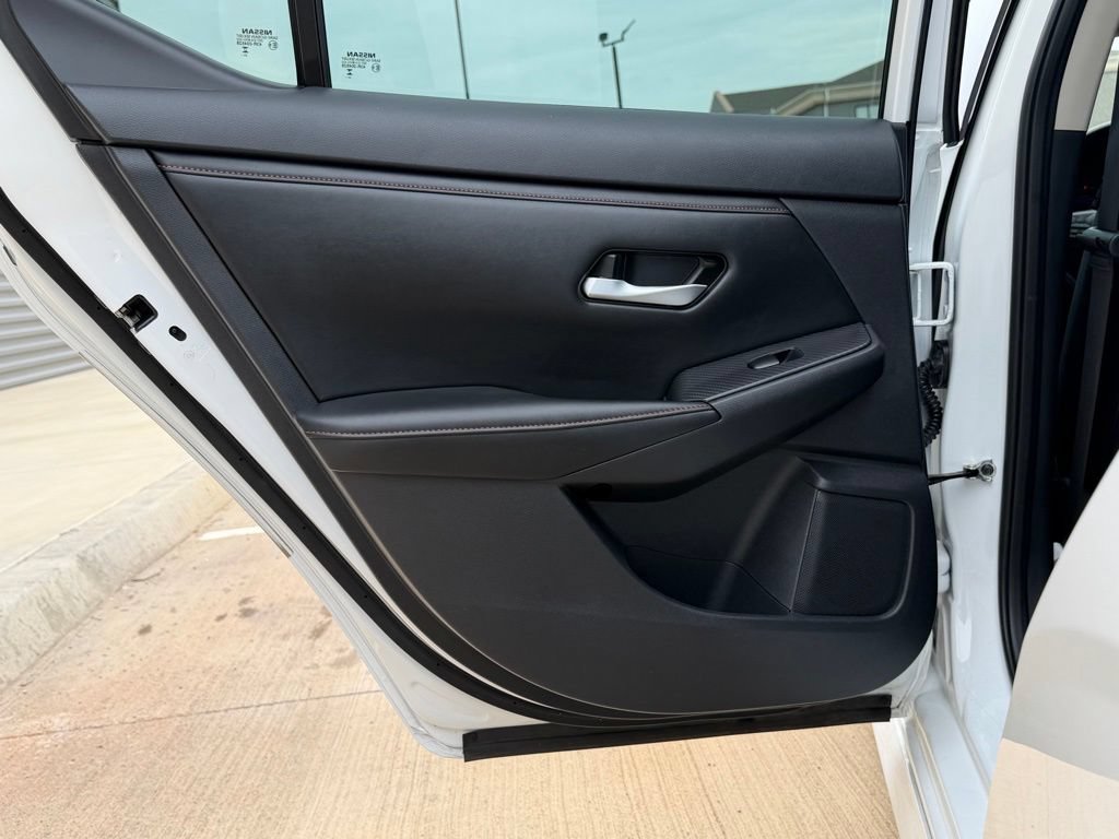 Used 2024 Nissan Sentra SR w/ Trunk Package FWD image 10
