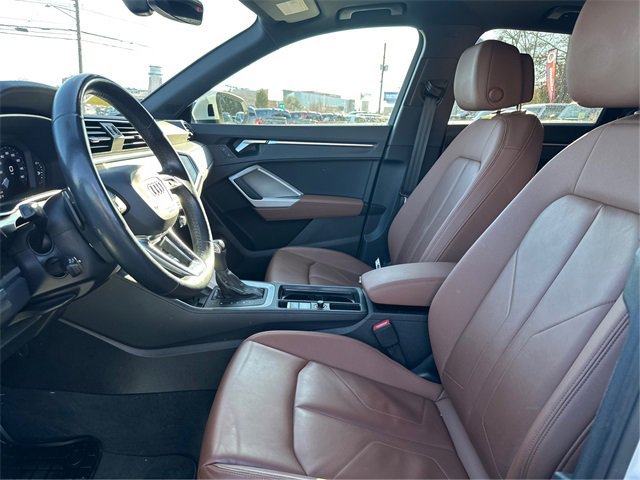 Used 2021 Audi Q3 2.0T Premium Plus w/ Premium Plus Package image 9