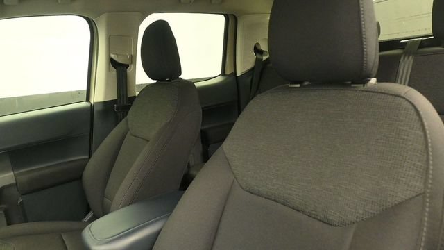 Certified 2025 Ford Maverick XL FWD image 22