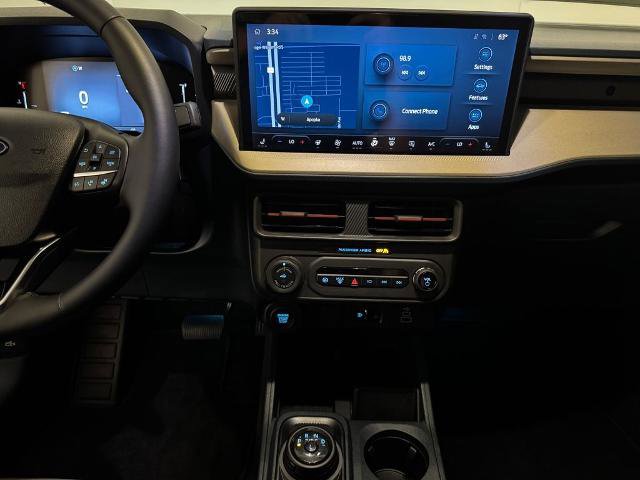 Certified 2025 Ford Maverick Lariat w/ 4K Tow Package image 17