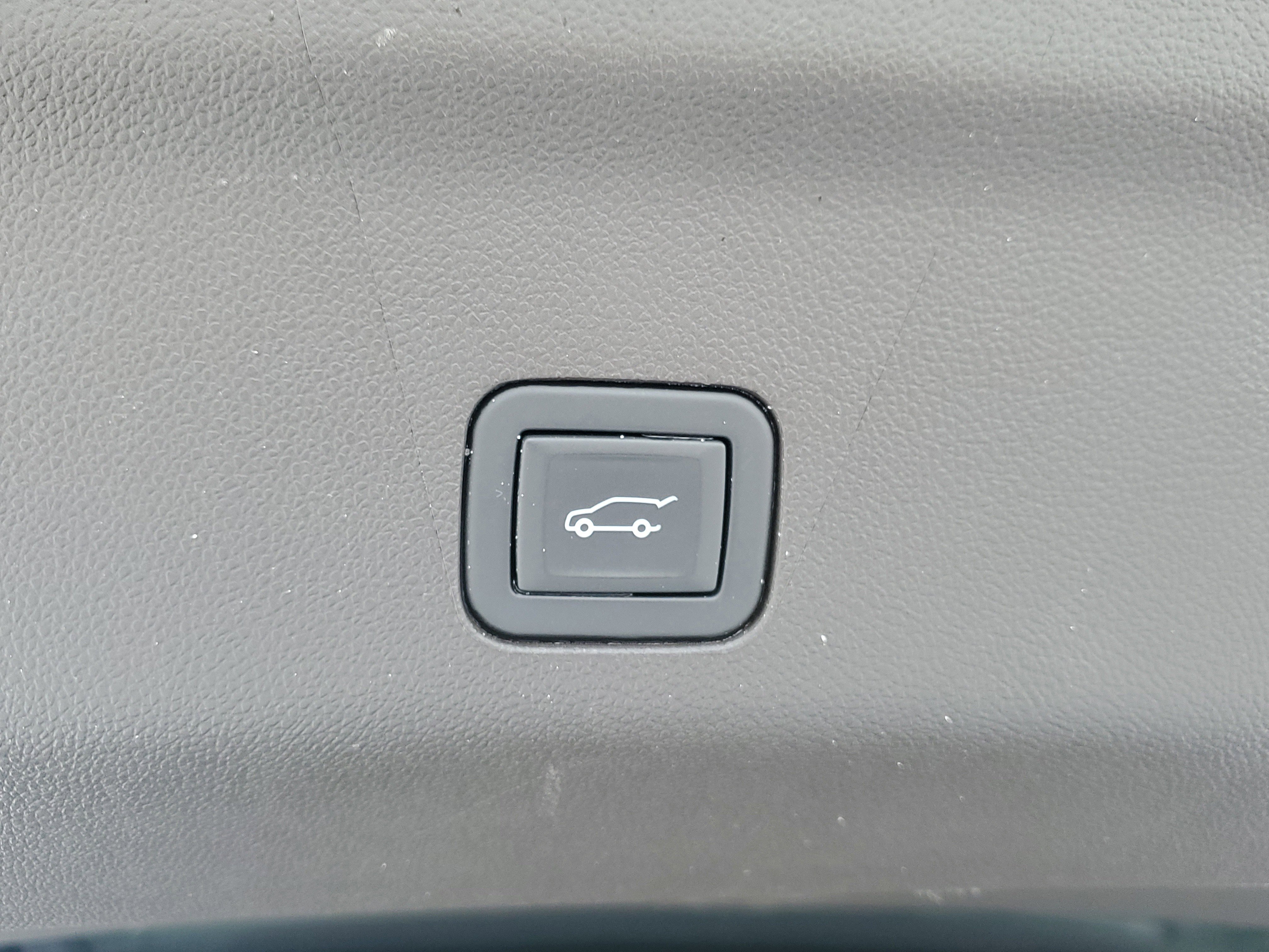 Used 2024 Chevrolet Tahoe LT w/ LT Signature Package image 11