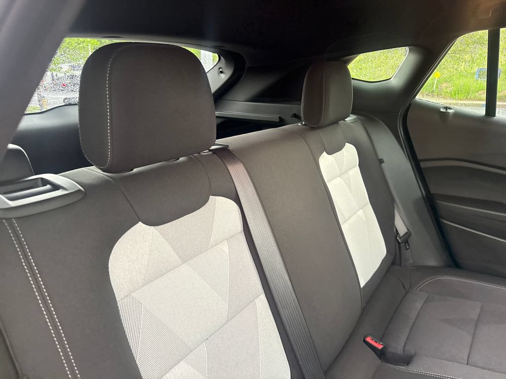 Used 2024 Chevrolet Trax RS w/ Driver Confidence Package FWD image 26
