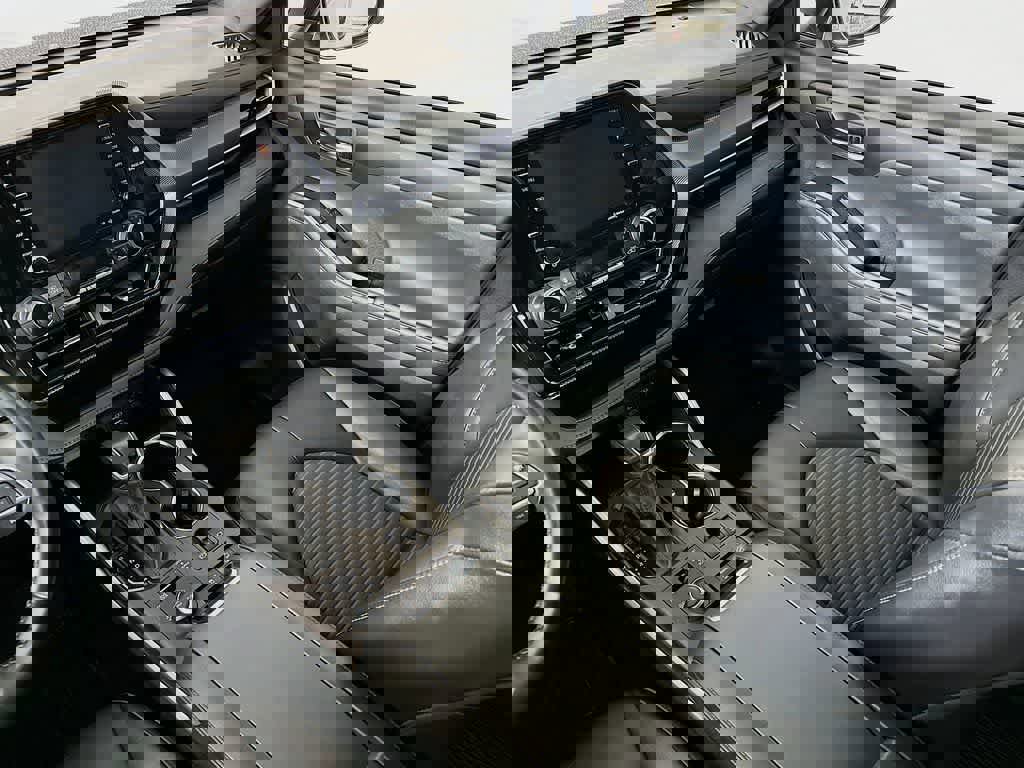 Used 2022 Toyota Highlander XSE AWD/4WD image 14