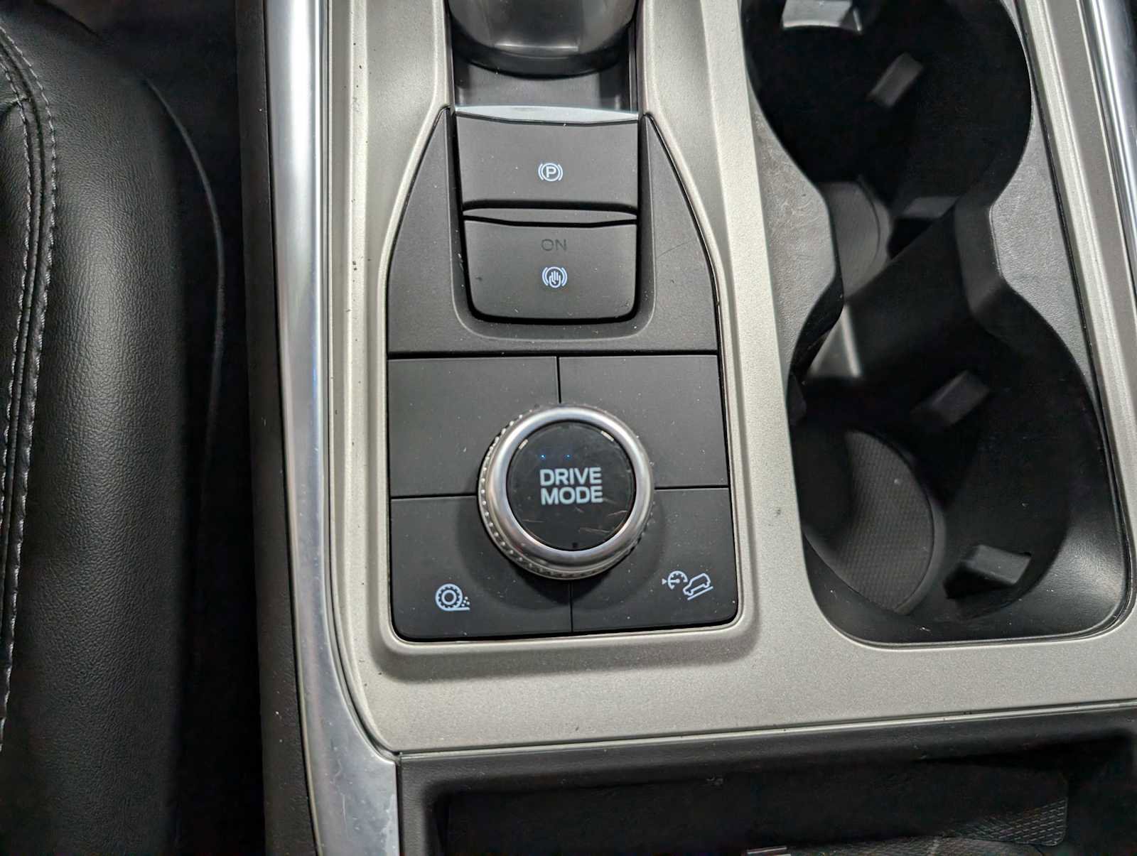 Certified 2023 Ford Explorer XLT w/ Equipment Group 202A AWD/4WD image 29
