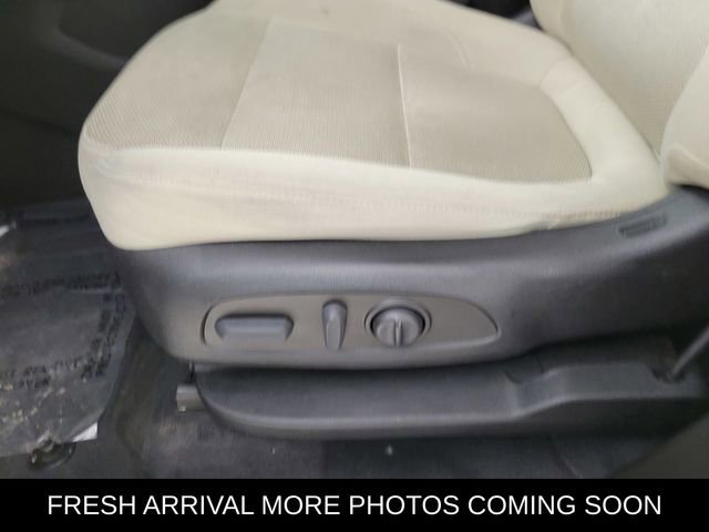 Used 2022 Chevrolet Traverse LS image 14