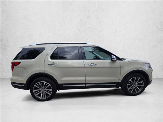 Certified 2018 Ford Explorer Platinum AWD/4WD image 4