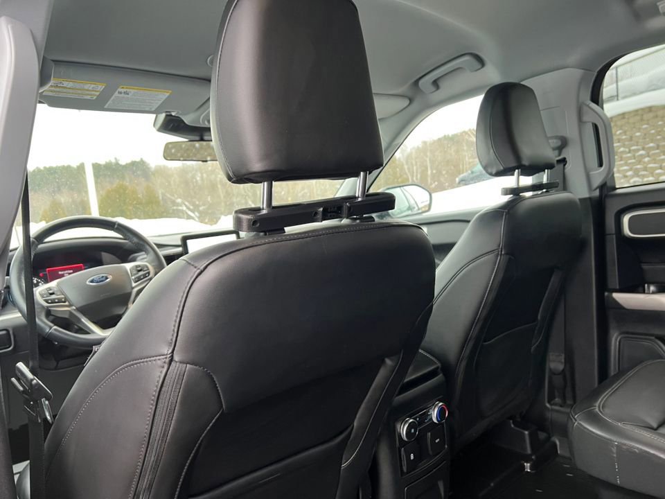 Certified 2022 Ford Explorer XLT w/ Equipment Group 202A image 38