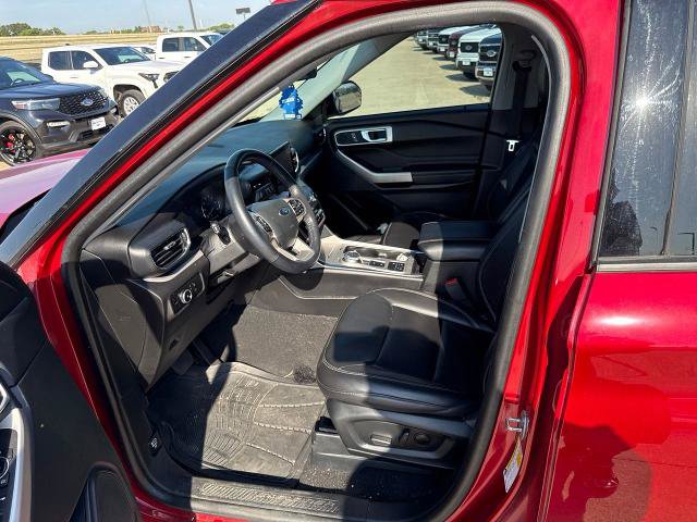 Certified 2023 Ford Explorer XLT w/ Equipment Group 202A RWD image 19