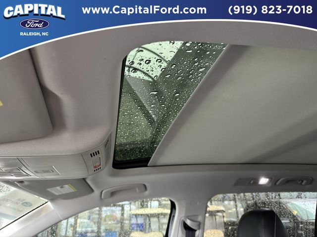 Used 2022 Volkswagen Tiguan SE image 25