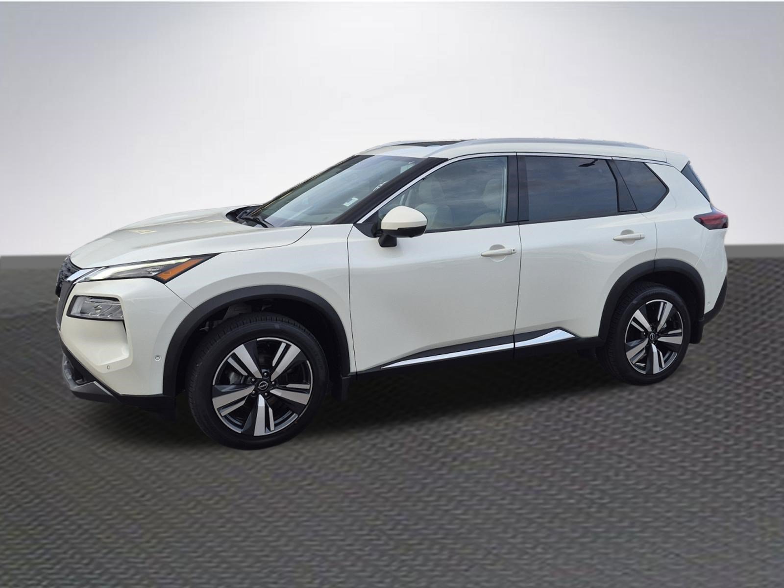 Used 2023 Nissan Rogue SL w/ SL Premium Package AWD/4WD image 2