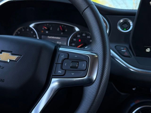 Used 2025 Chevrolet Blazer LT AWD/4WD image 7